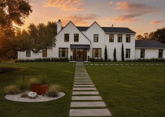 Maison Blanche | 2.5 Acres | Sleeps 13 - Image 1